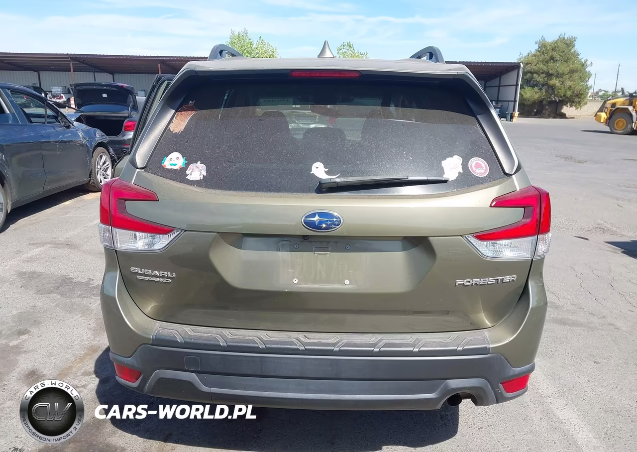 2022 Subaru Forester Premium VIN:JF2SKAEC4NH416705 - 16