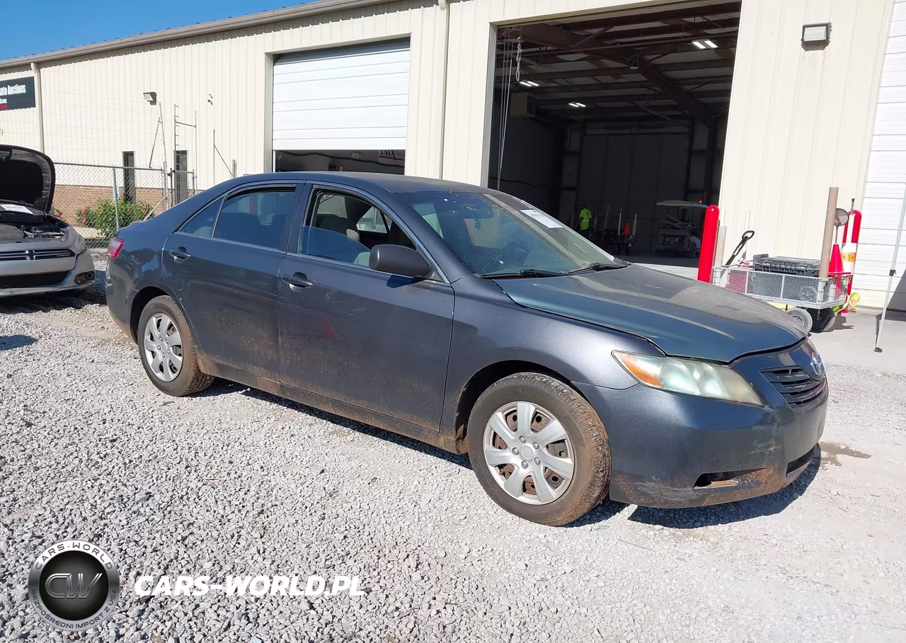 2009 Toyota Camry Le – zdjęcie 1 z 11
