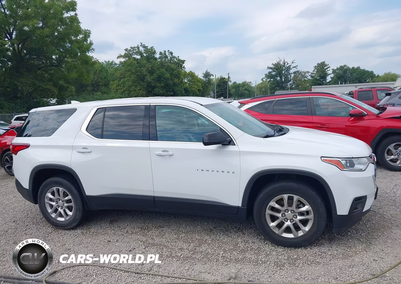 2018 Chevrolet Traverse Ls VIN:1GNERFKW0JJ119766 - 13