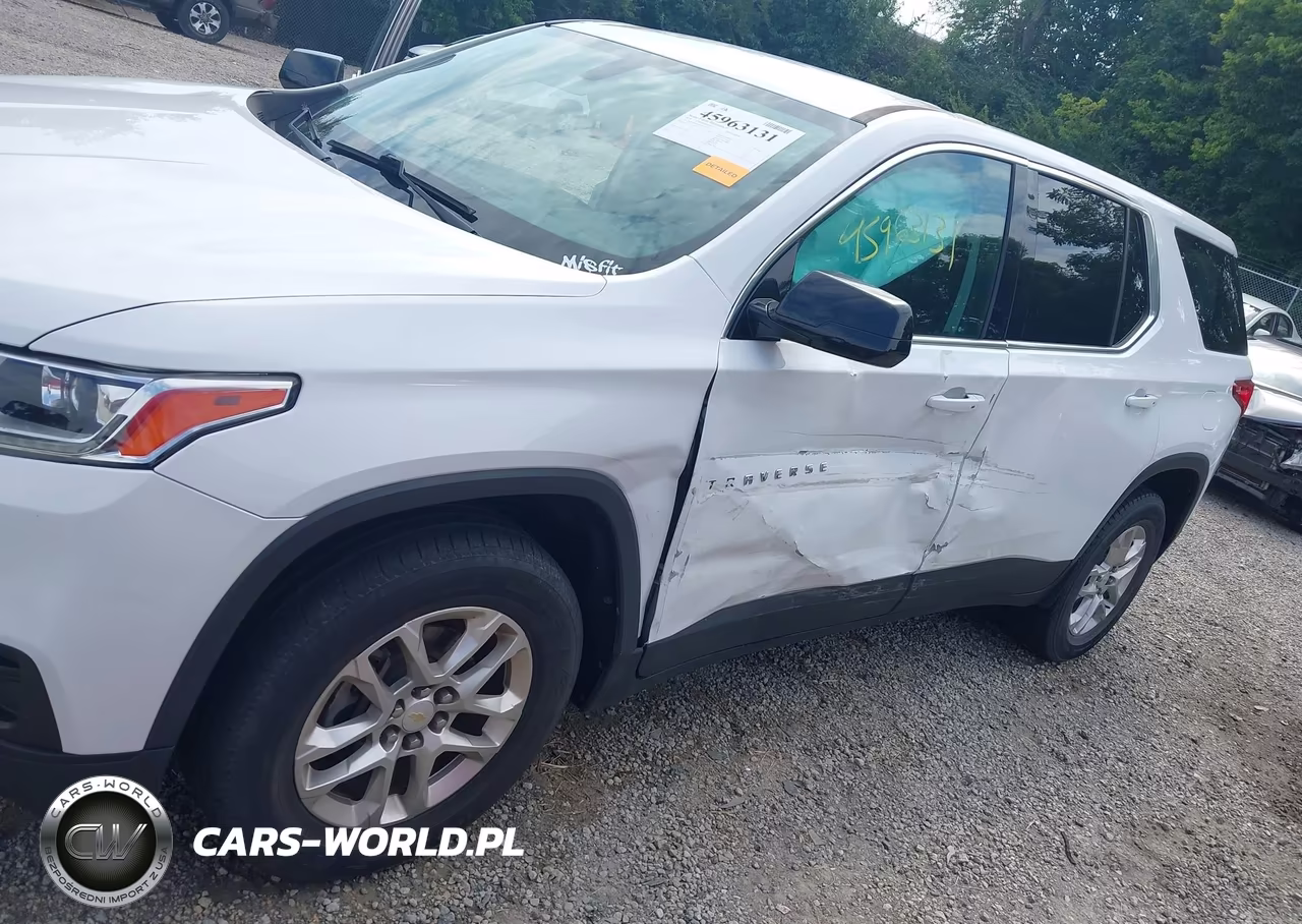2018 Chevrolet Traverse Ls VIN:1GNERFKW0JJ119766 - 17