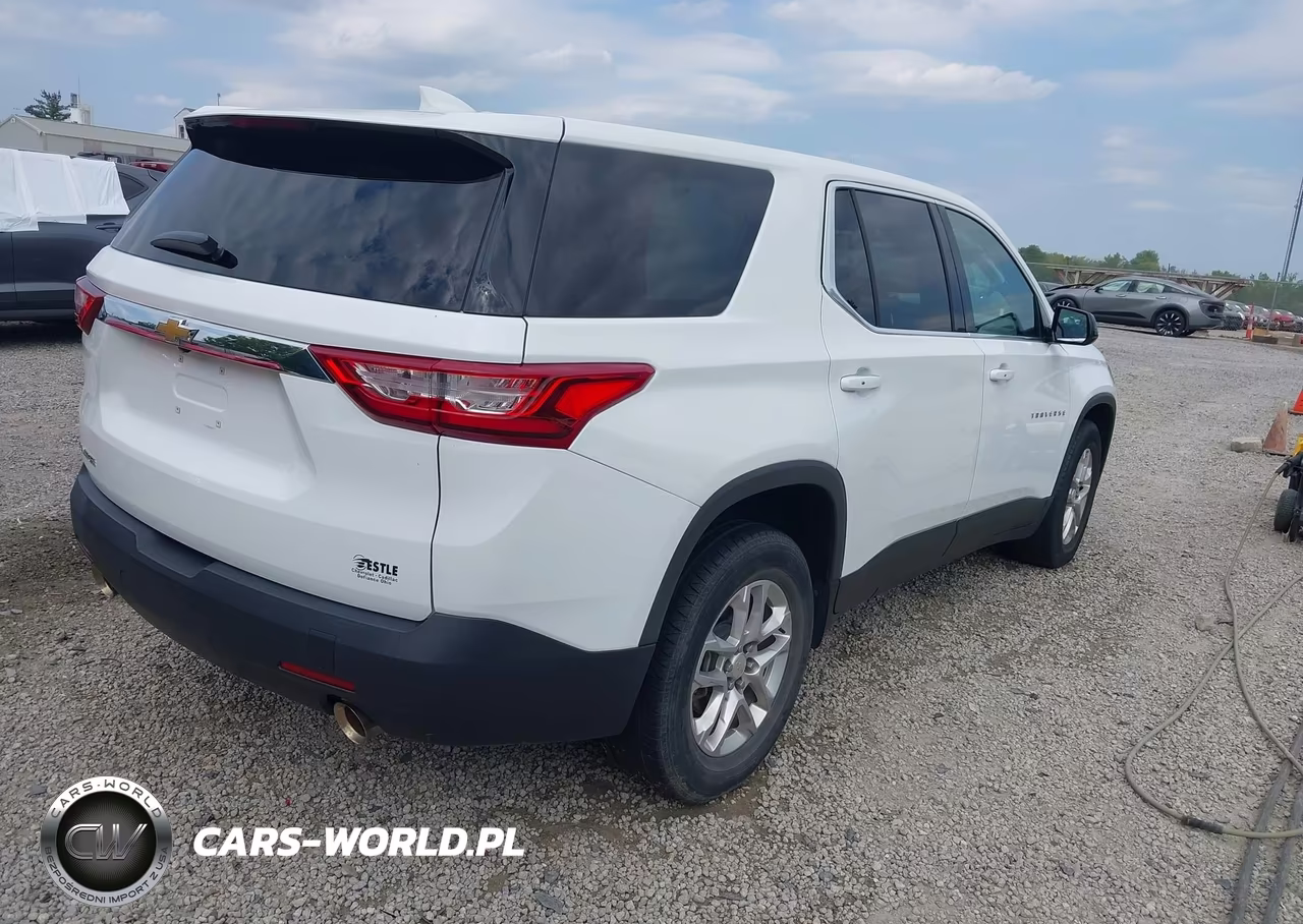2018 Chevrolet Traverse Ls VIN:1GNERFKW0JJ119766 - 4