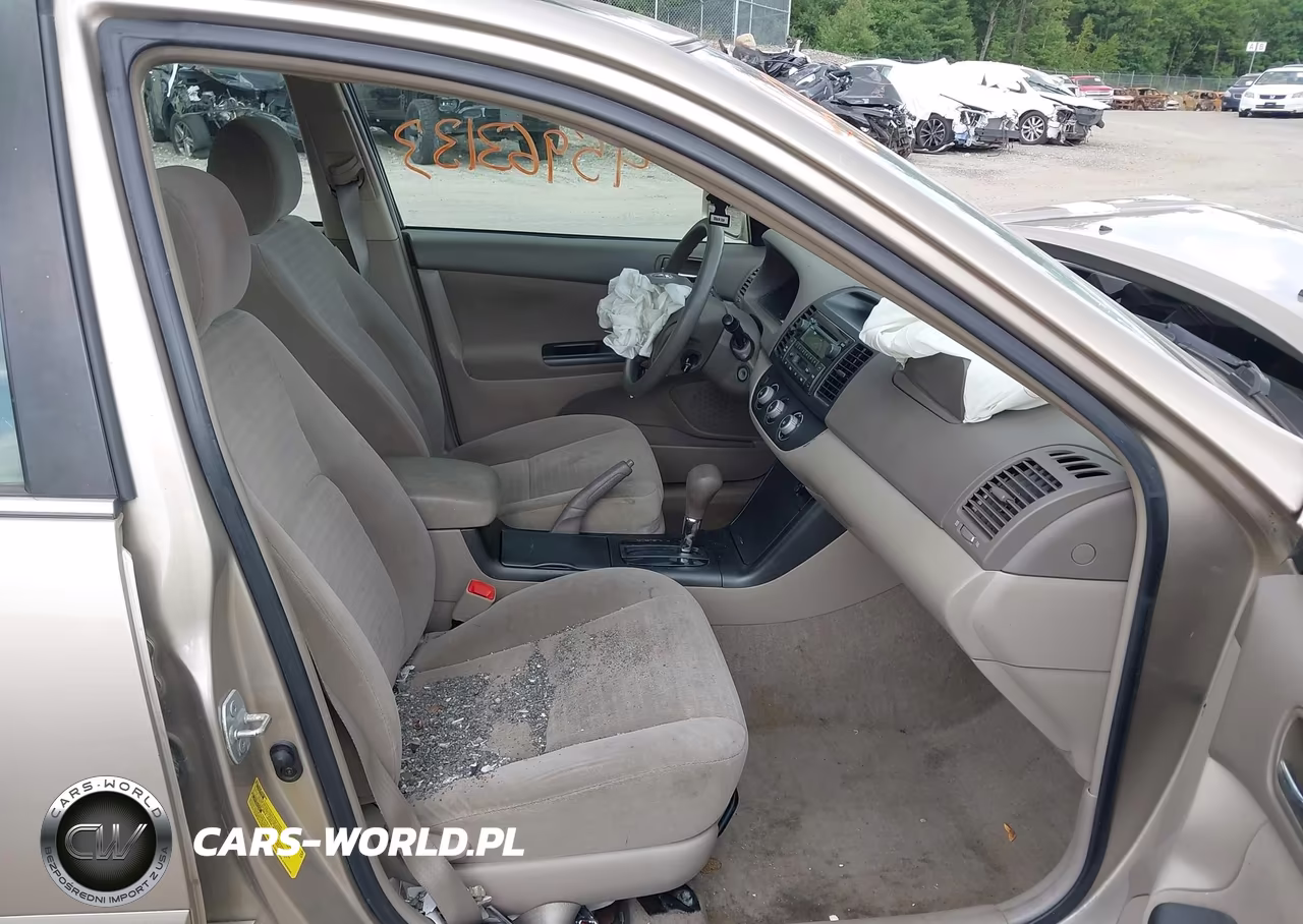 2005 Toyota Camry Le VIN:4T1BE30K45U084302 - 5