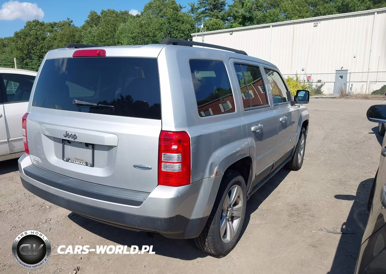2011 Jeep Patriot Sport VIN:1J4NT1GA1BD132336 - 4