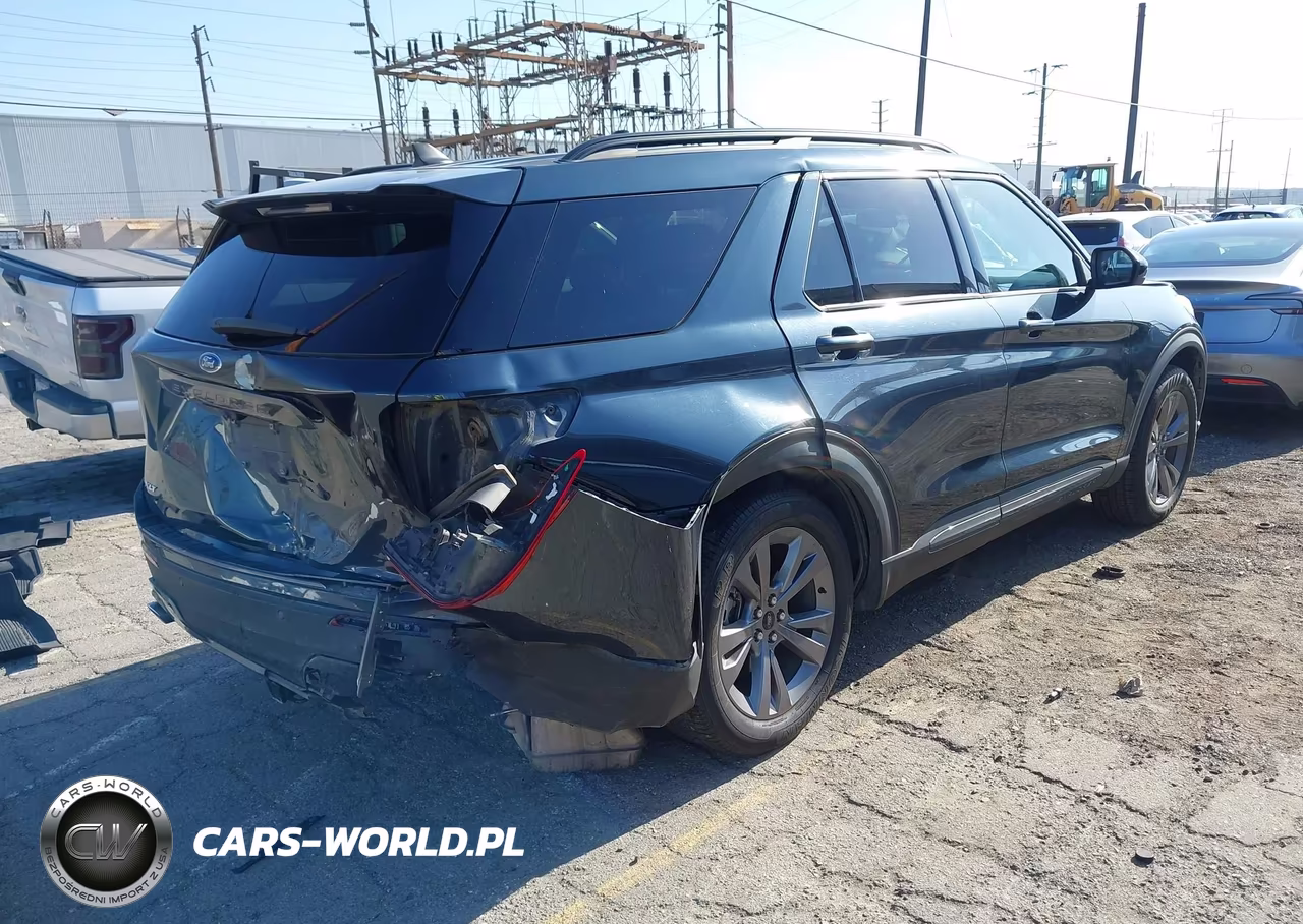 2022 Ford Explorer Xlt VIN:1FMSK7DH6NGA11588 - 4