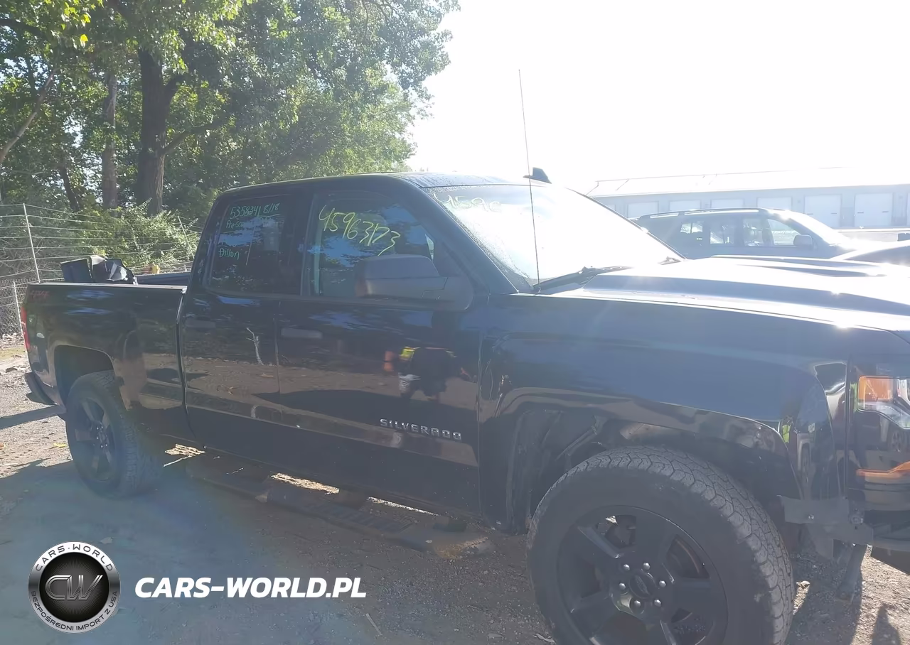 2018 Chevrolet Silverado 1500 Custom VIN:1GCVKPEHXJZ337456 - 13