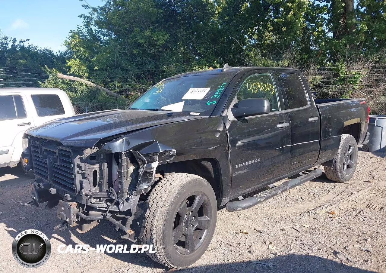 2018 Chevrolet Silverado 1500 Custom VIN:1GCVKPEHXJZ337456 - 2