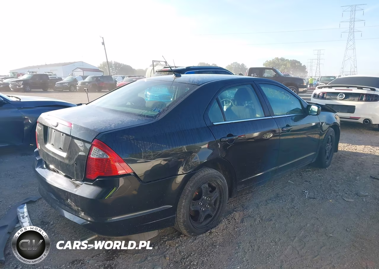 2010 Ford Fusion Se VIN:3FAHP0HA7AR390257 - 4