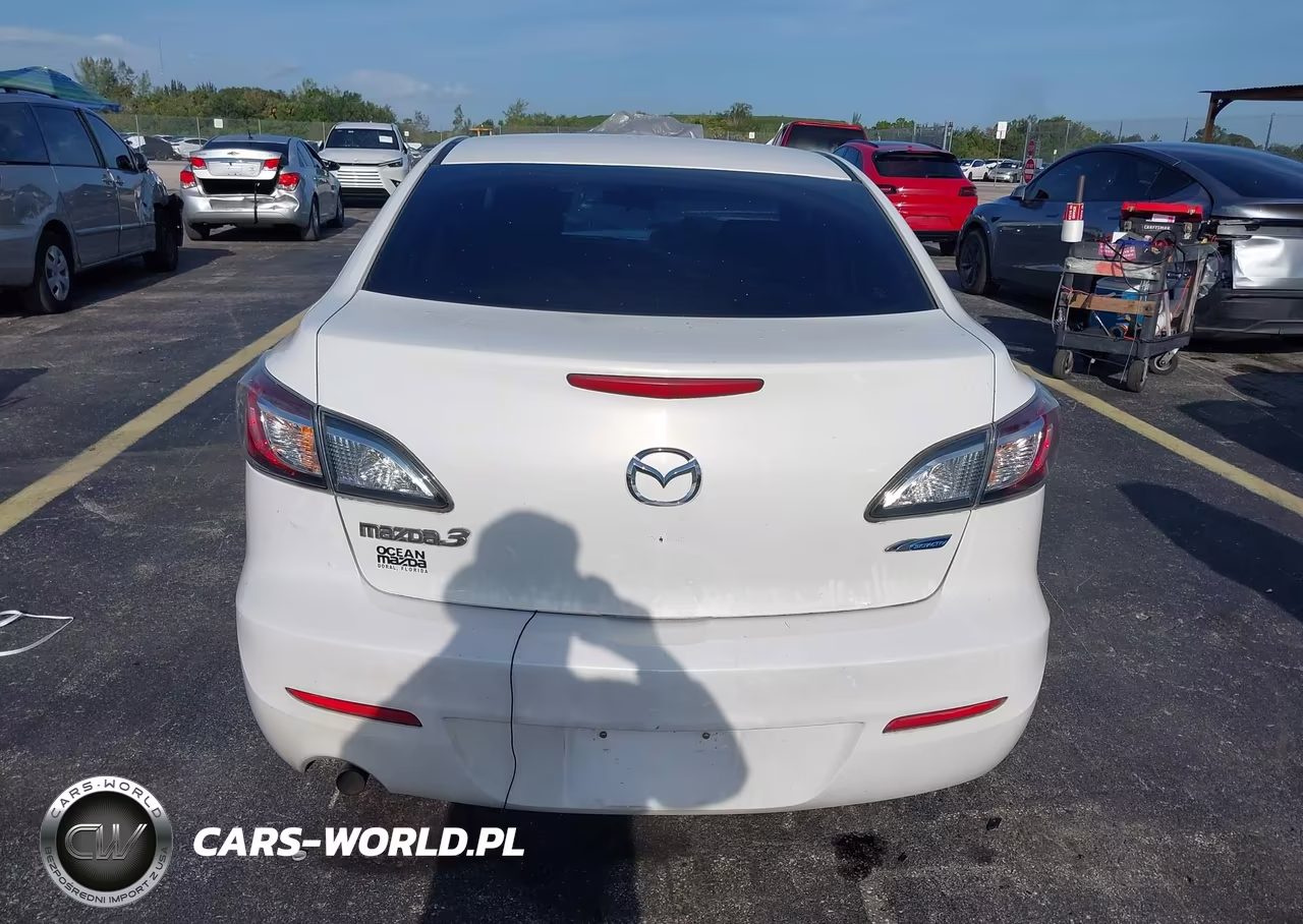 2013 Mazda Mazda3 I Sport VIN:JM1BL1U72D1845204 - 17