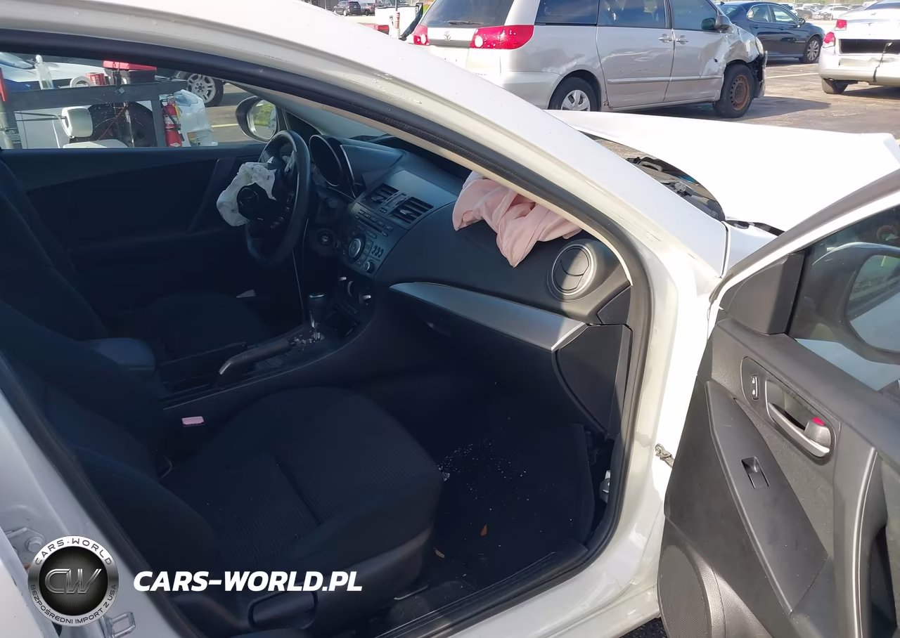 2013 Mazda Mazda3 I Sport VIN:JM1BL1U72D1845204 - 5