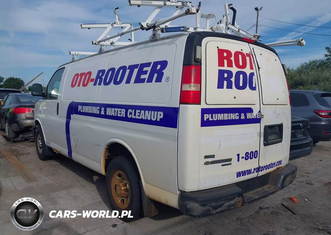 2011 Chevrolet Express 2500 Work Van VIN:1GCWGFBA7B1169413 - 3