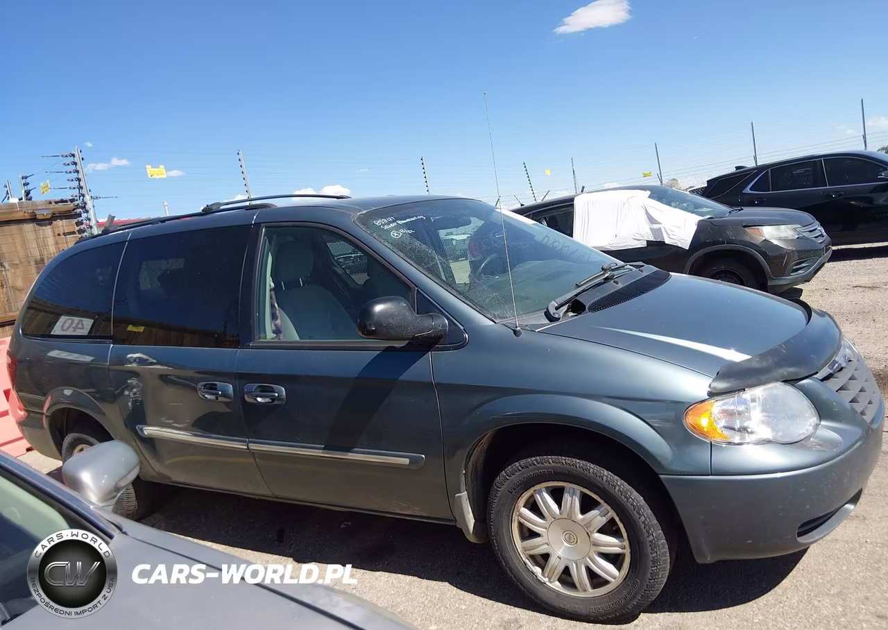 2006 Chrysler Town & Country Touring VIN:2A4GP54LX6R858127 - 13