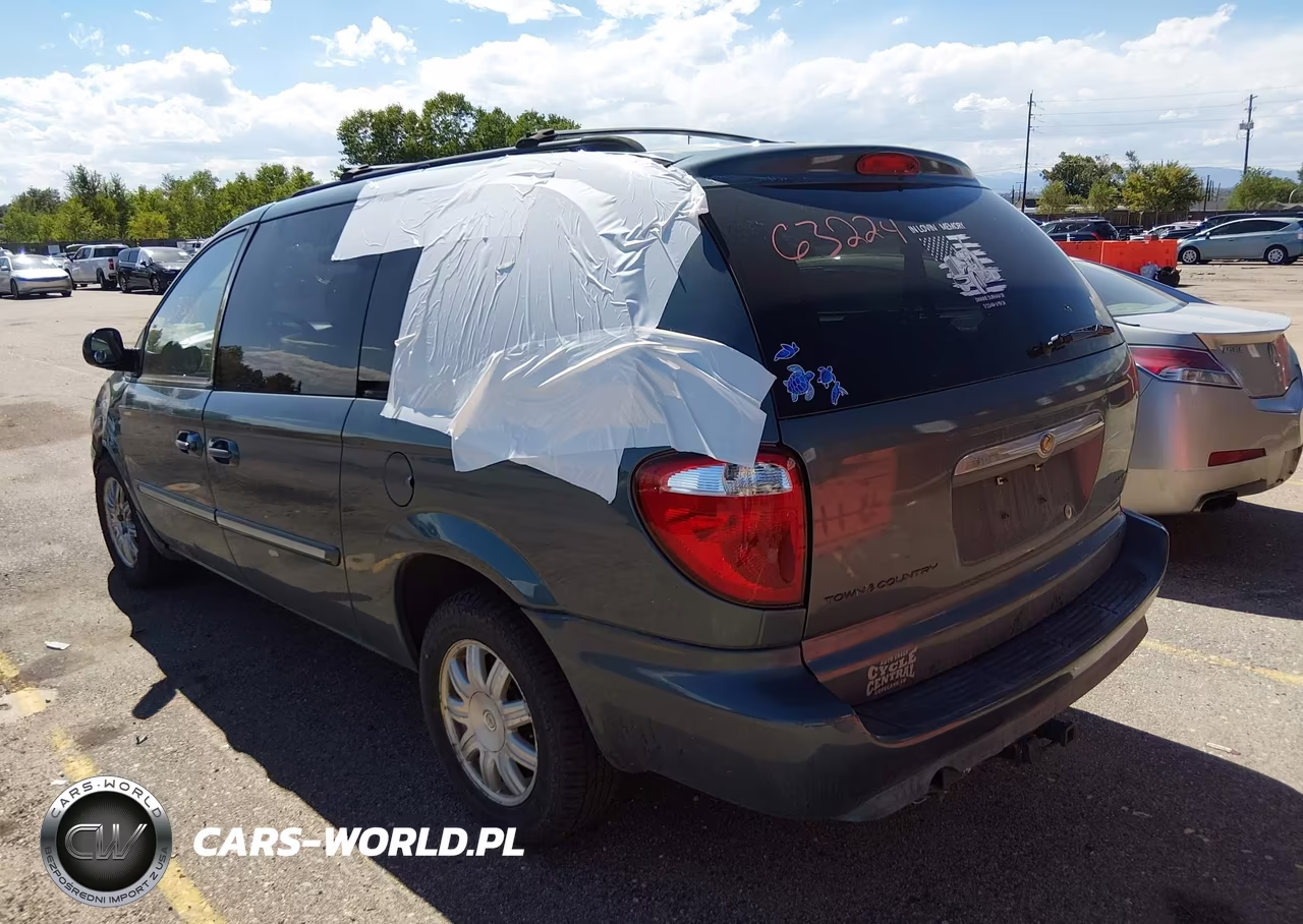 2006 Chrysler Town & Country Touring VIN:2A4GP54LX6R858127 - 3
