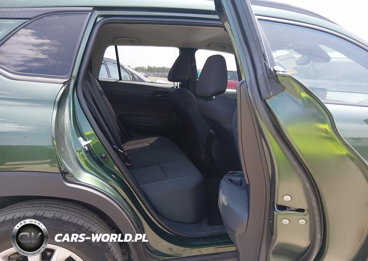 2024 Toyota Corolla Cross Le VIN:7MUCAAAG0RV116150 - 8