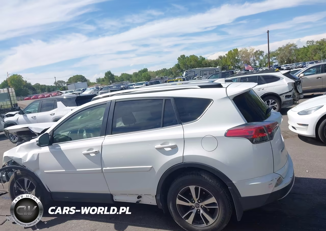 2018 Toyota Rav4 Xle VIN:JTMRFREVXJJ180923 - 13