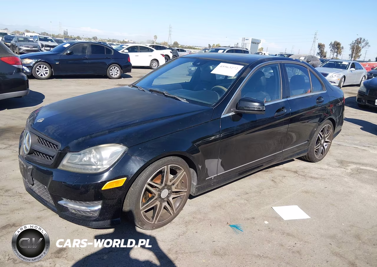2013 Mercedes-Benz C 250 Sport VIN:WDDGF4HB8DR262513 - 2