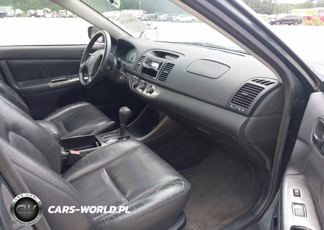 2002 Toyota Camry Se VIN:JTDBF32K120004679 - 5