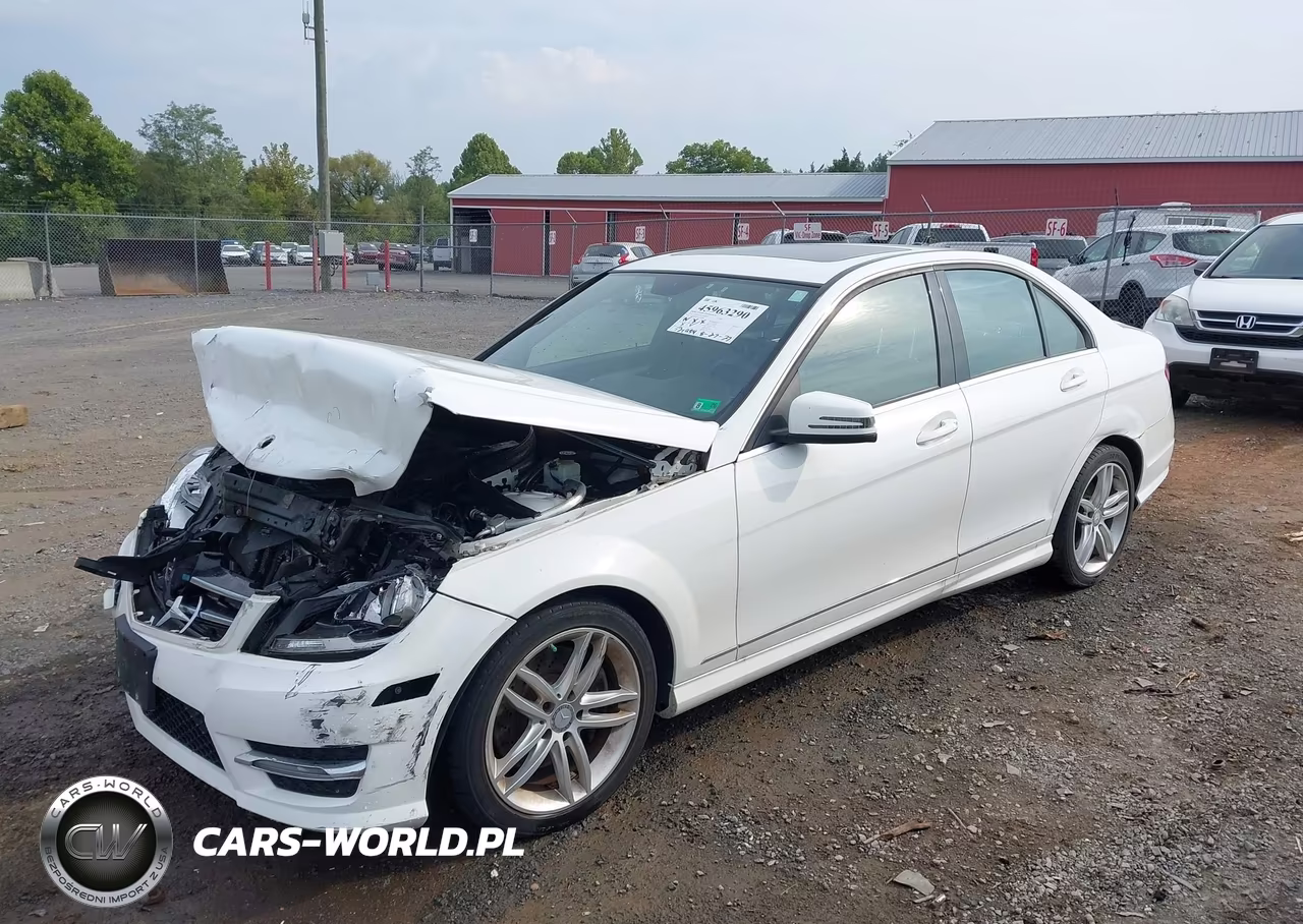 2014 Mercedes-Benz C 300 Sport 4Matic VIN:WDDGF8AB3EA908008 - 2
