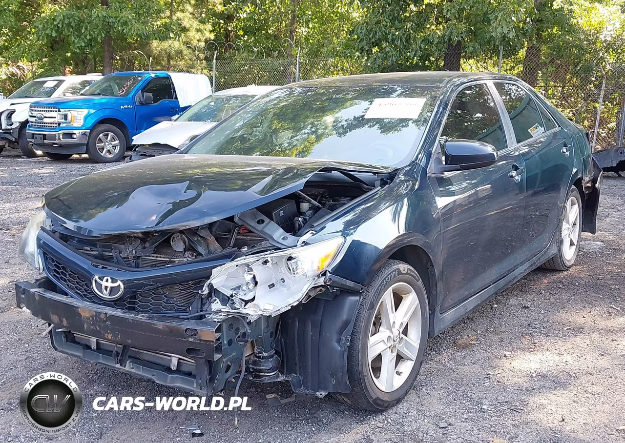 2014 Toyota Camry Se VIN:4T1BF1FK4EU324098 - 17