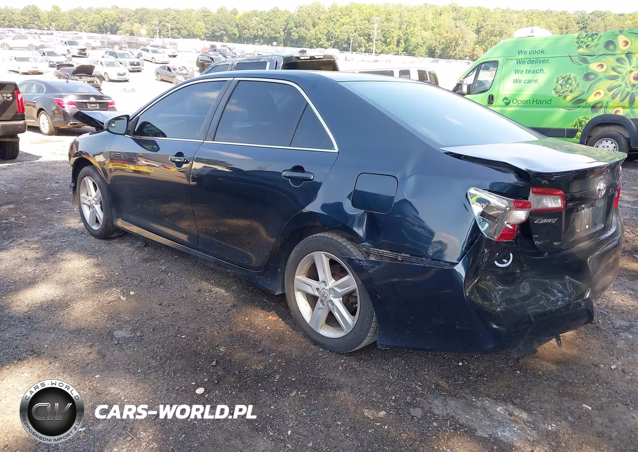 2014 Toyota Camry Se VIN:4T1BF1FK4EU324098 - 3