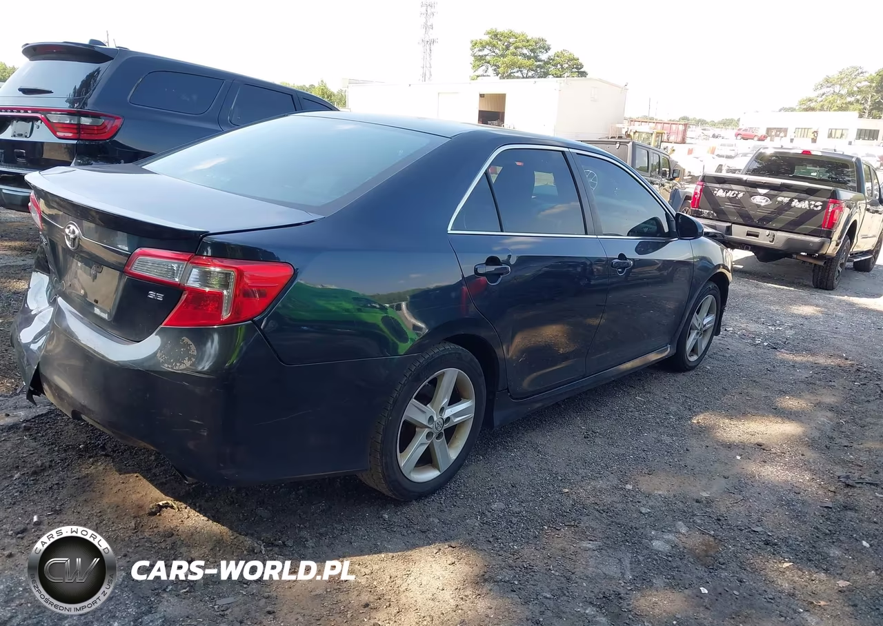 2014 Toyota Camry Se VIN:4T1BF1FK4EU324098 - 4