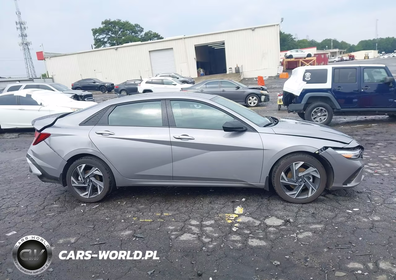2025 Hyundai Elantra Sel Sport VIN:KMHLM4DG5SU986956 - 13