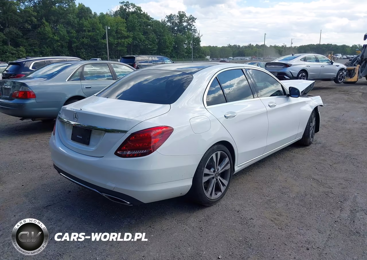 2018 Mercedes-Benz C 300 VIN:WDDWF4JB6JR398821 - 4