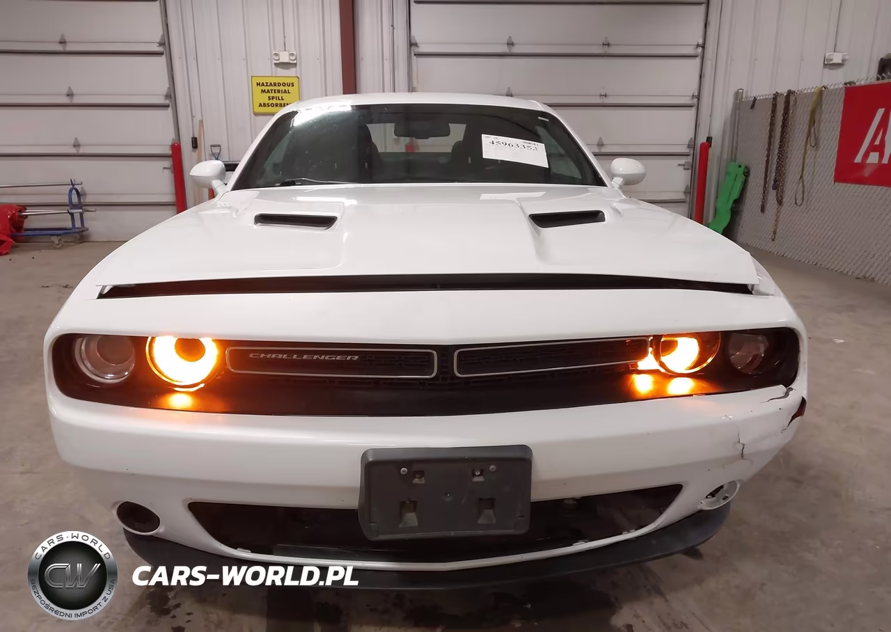 2018 Dodge Challenger Sxt VIN:2C3CDZAG1JH322049 - 11