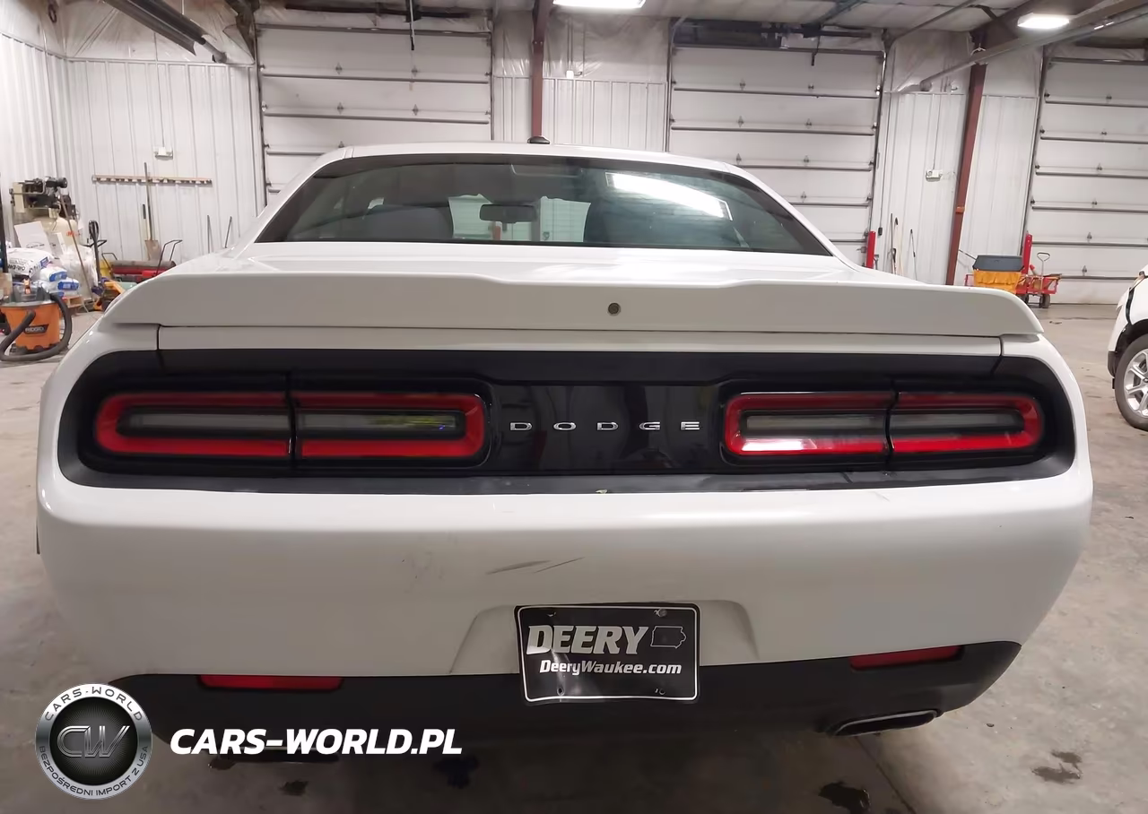 2018 Dodge Challenger Sxt VIN:2C3CDZAG1JH322049 - 15