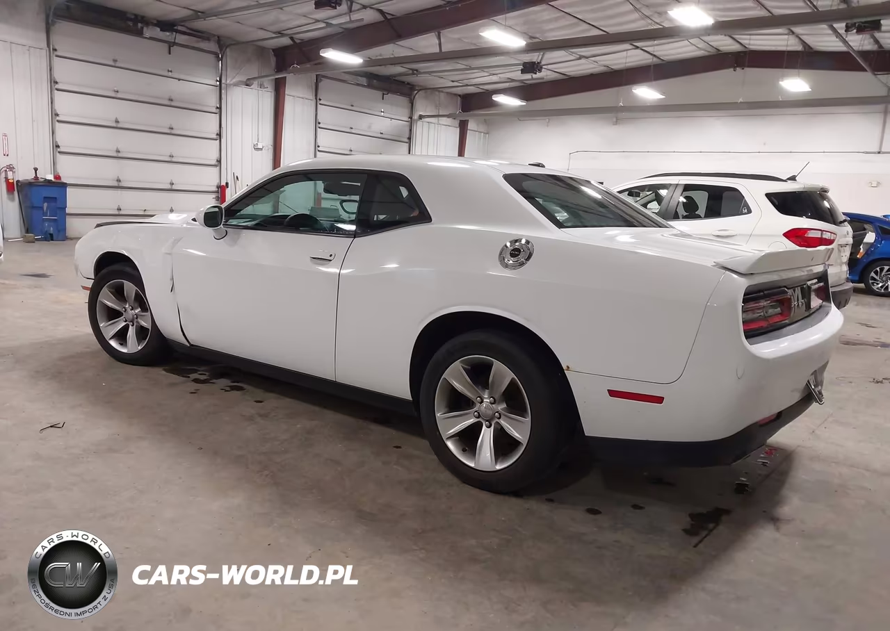 2018 Dodge Challenger Sxt VIN:2C3CDZAG1JH322049 - 3