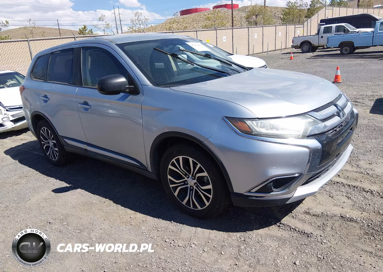 2017 Mitsubishi Outlander Es – zdjęcie 1 z 16