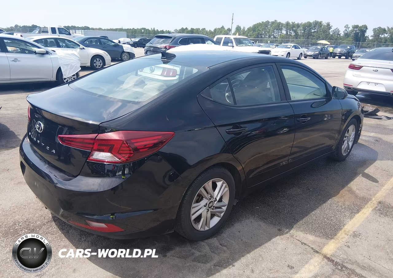 2019 Hyundai Elantra Value Edition VIN:KMHD84LF7KU830497 - 4