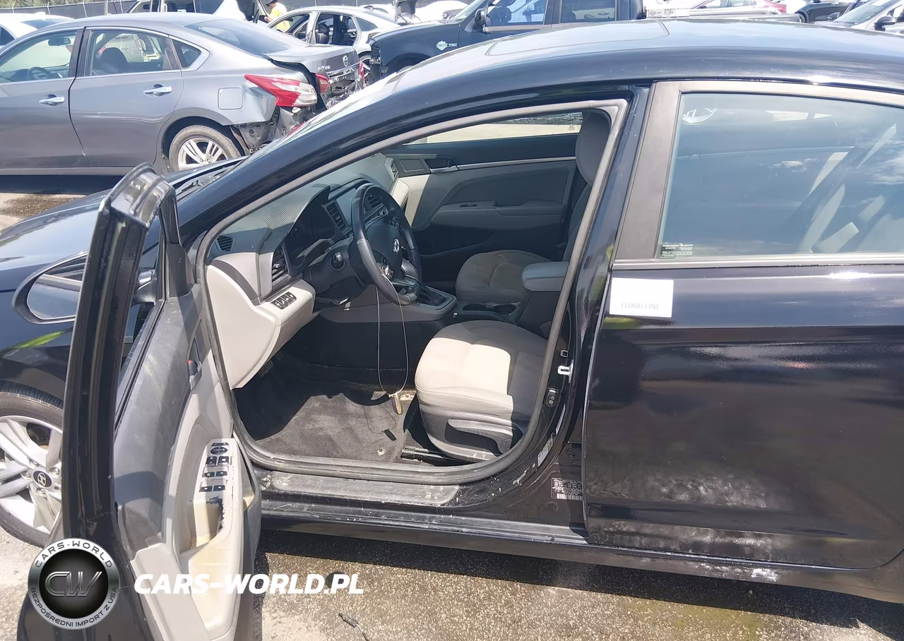 2019 Hyundai Elantra Value Edition VIN:KMHD84LF7KU830497 - 6