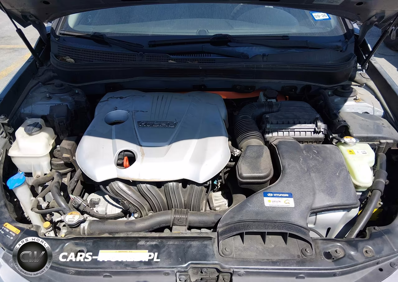 2015 Hyundai Sonata Hybrid VIN:KMHEC4A4XFA128332 - 10