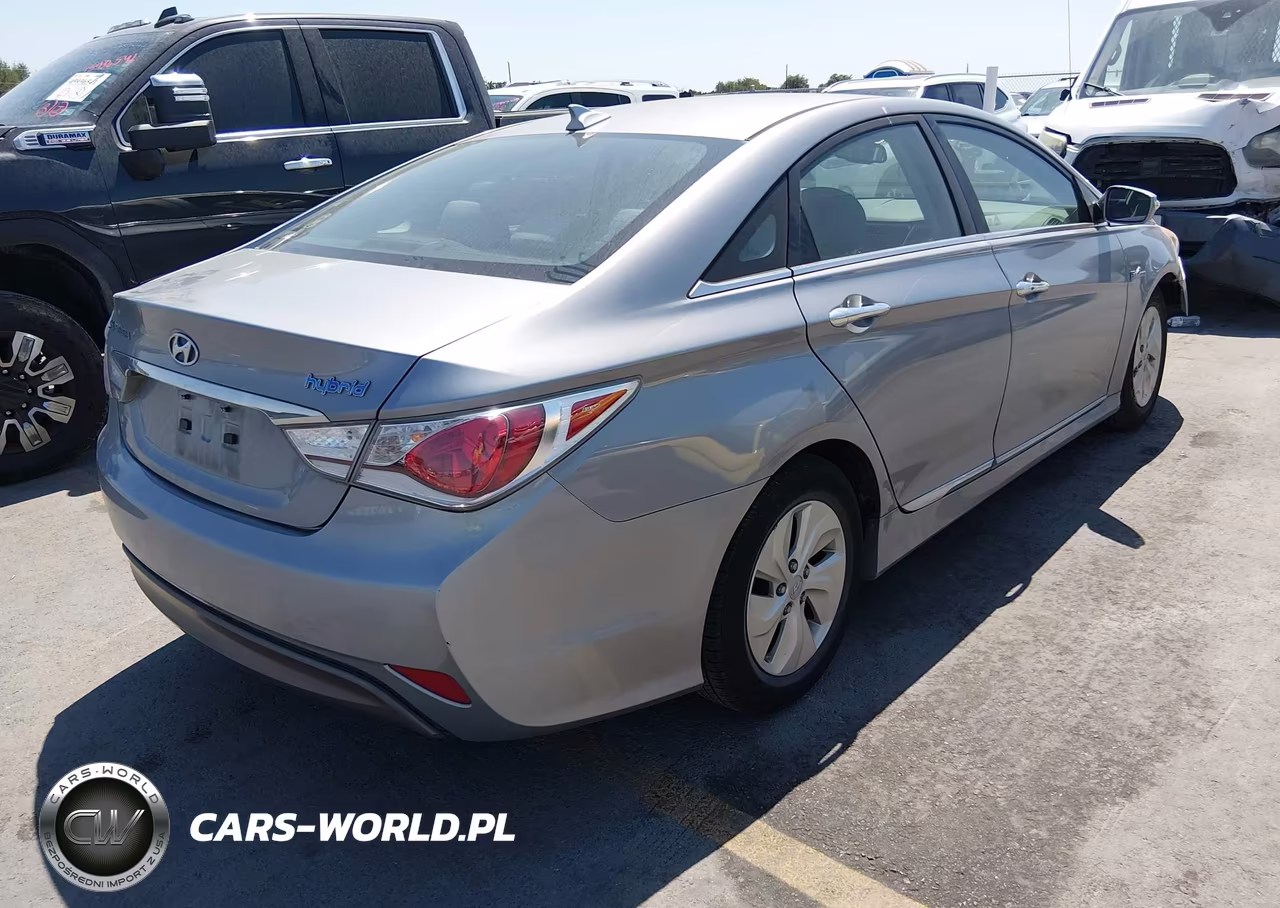 2015 Hyundai Sonata Hybrid VIN:KMHEC4A4XFA128332 - 4