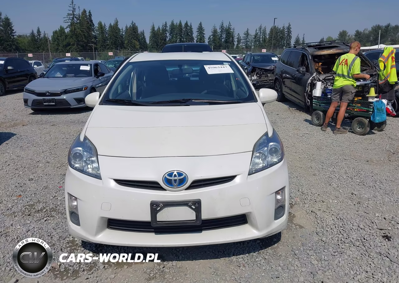 2011 Toyota Prius Two VIN:JTDKN3DU3B0327276 - 13