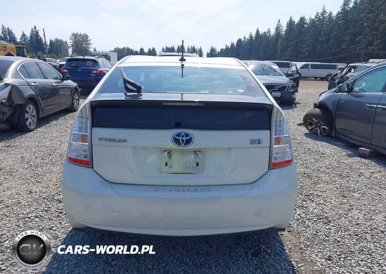2011 Toyota Prius Two VIN:JTDKN3DU3B0327276 - 17