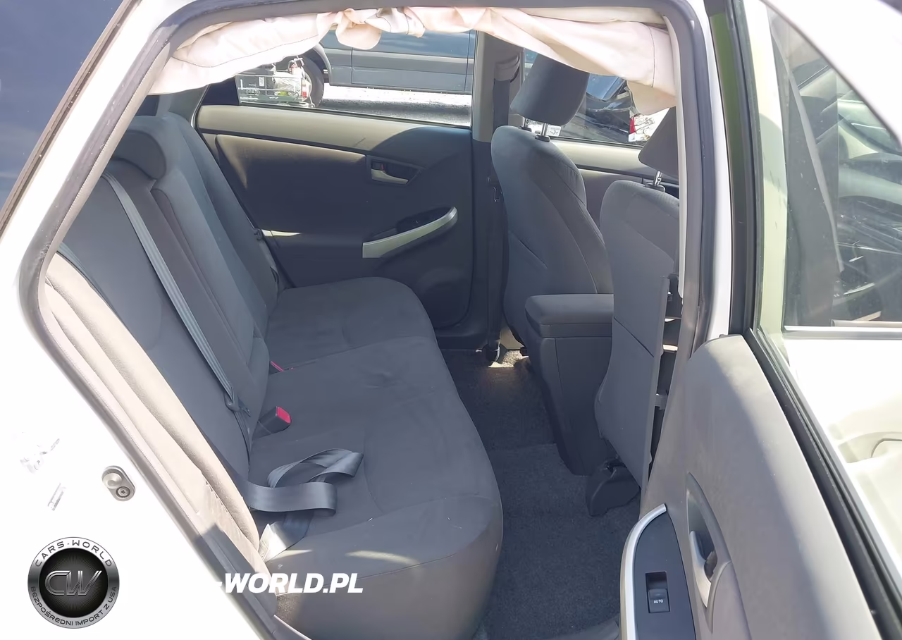 2011 Toyota Prius Two VIN:JTDKN3DU3B0327276 - 19