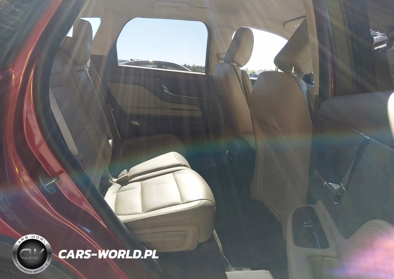 2021 Lincoln Corsair Standard VIN:5LMCJ1D91MUL22386 - 8