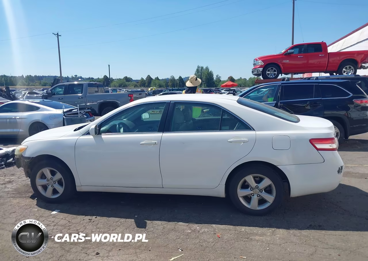 2011 Toyota Camry Le VIN:4T1BF3EK1BU587965 - 14