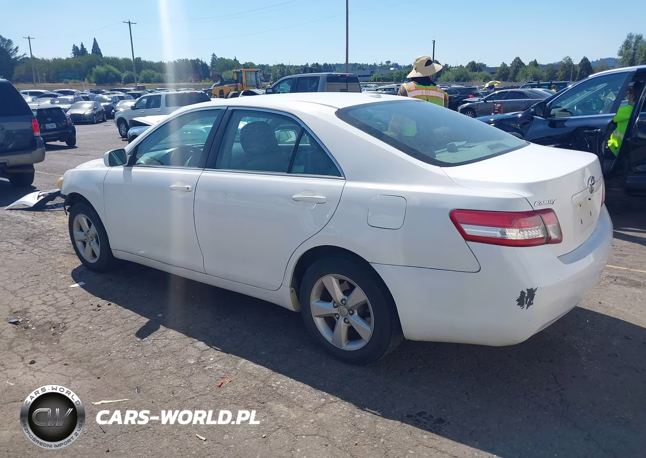 2011 Toyota Camry Le VIN:4T1BF3EK1BU587965 - 3