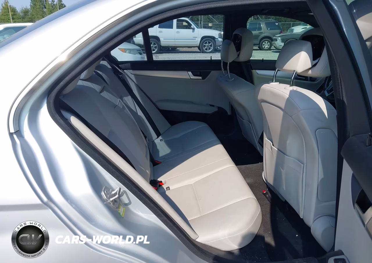 2014 Mercedes-Benz C 250 Sport VIN:WDDGF4HBXER309736 - 8
