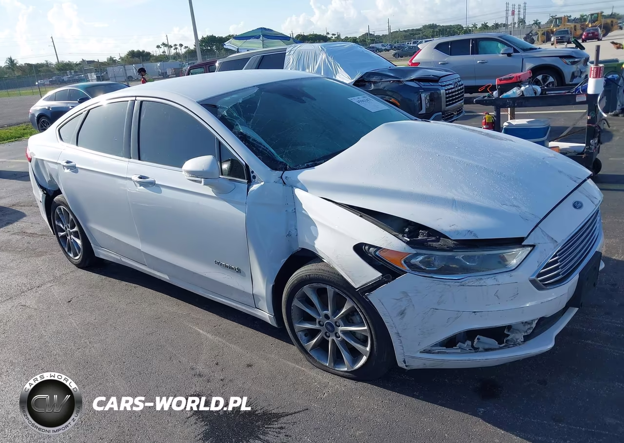 2017 Ford Fusion Hybrid Se – zdjęcie 1 z 16