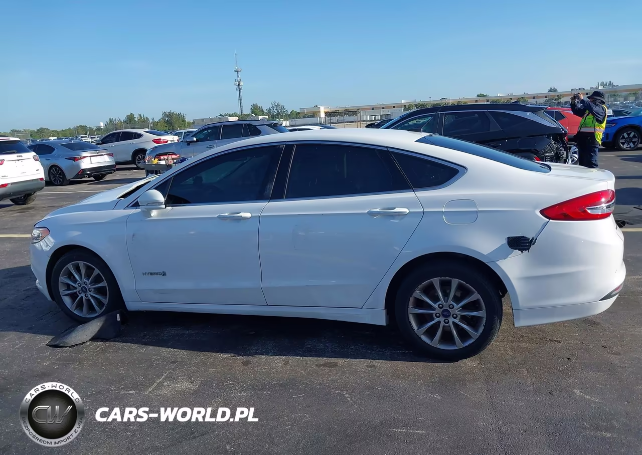 2017 Ford Fusion Hybrid Se VIN:3FA6P0LUXHR410049 - 14