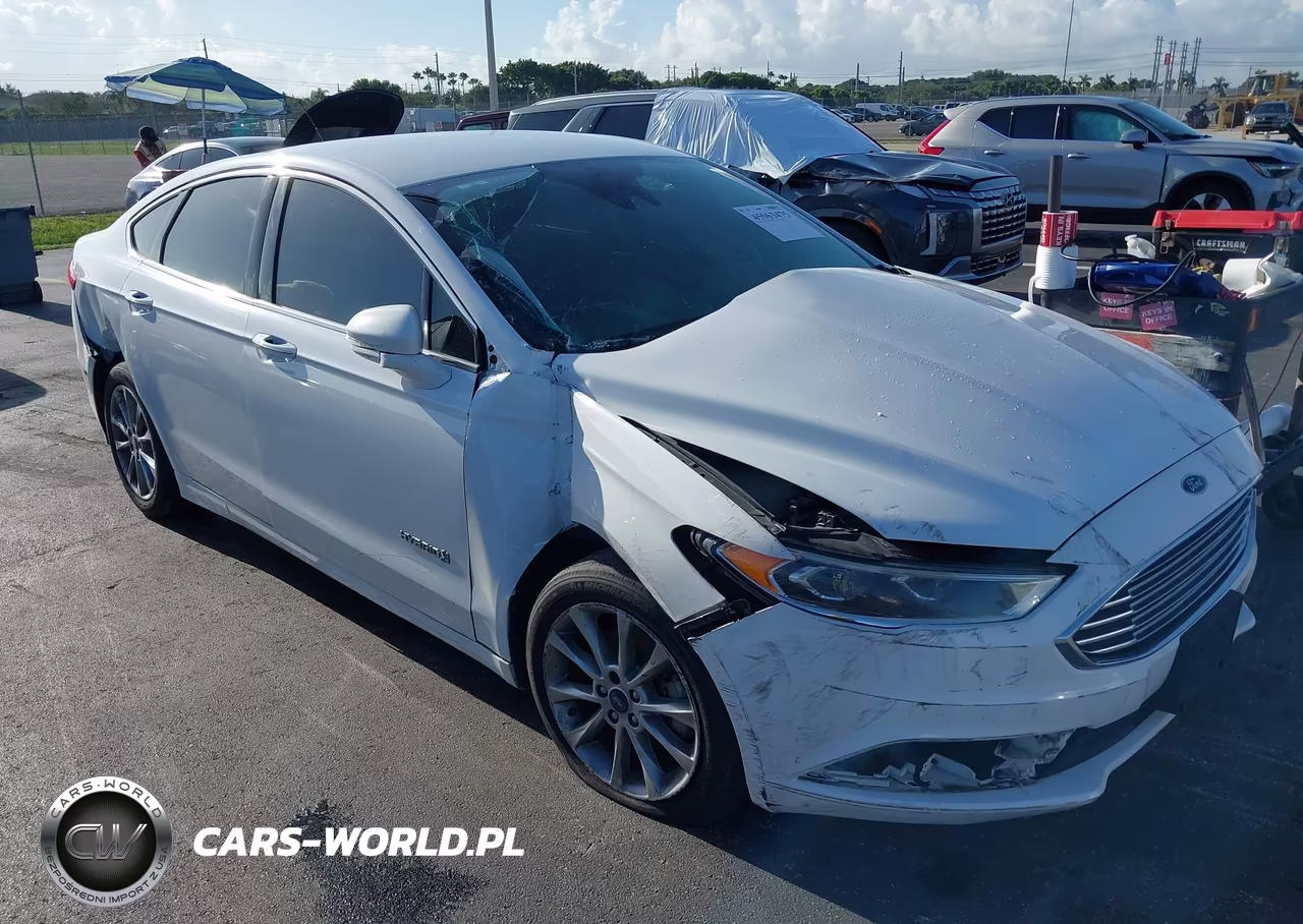 2017 Ford Fusion Hybrid Se VIN:3FA6P0LUXHR410049 - 6
