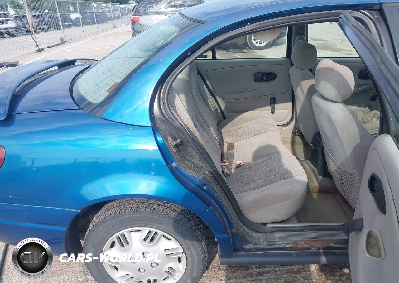 2002 Saturn S-Series Sl1 VIN:1G8ZH52892Z310303 - 8