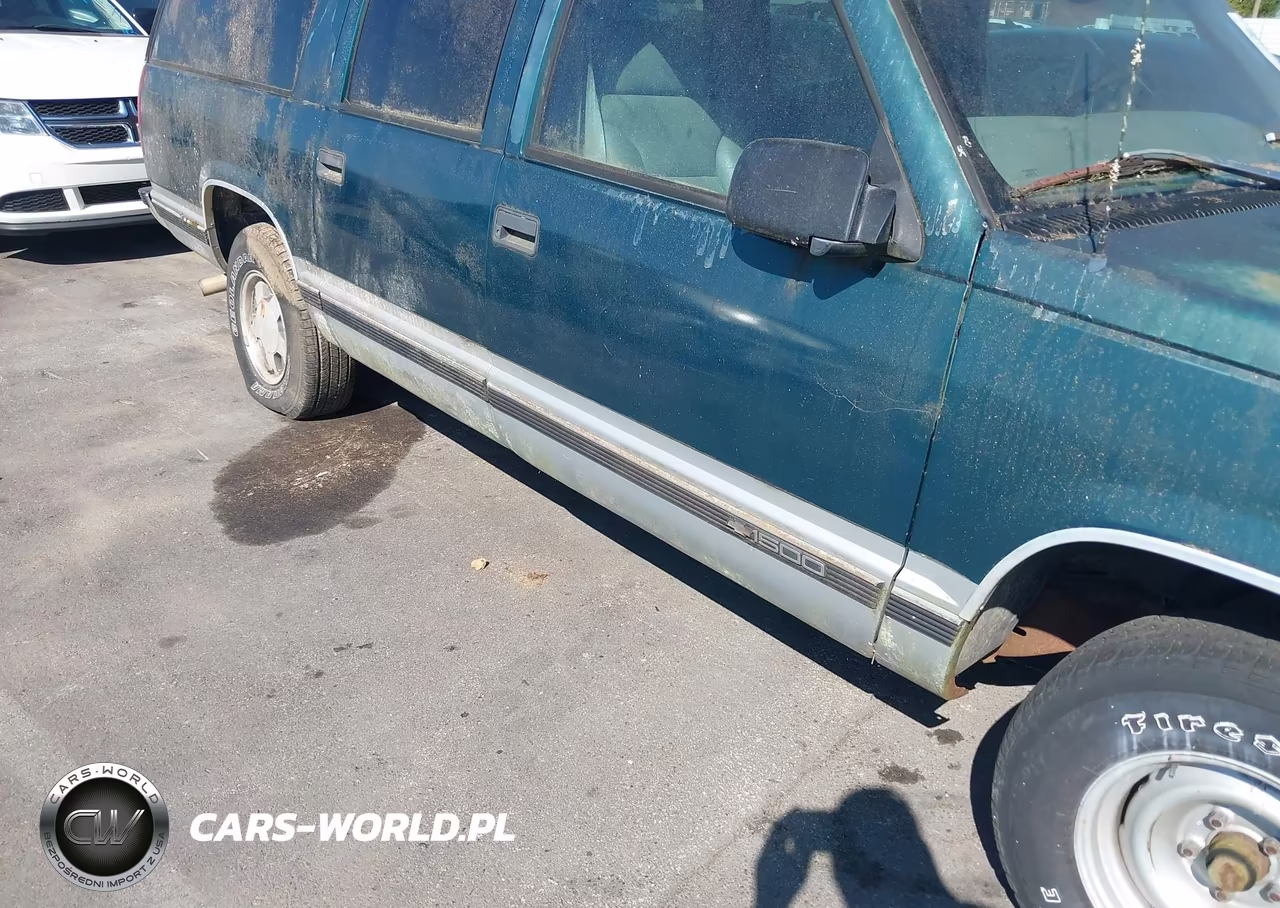 1997 Chevrolet Suburban 1500 VIN:1GNEC16R0VJ430838 - 13