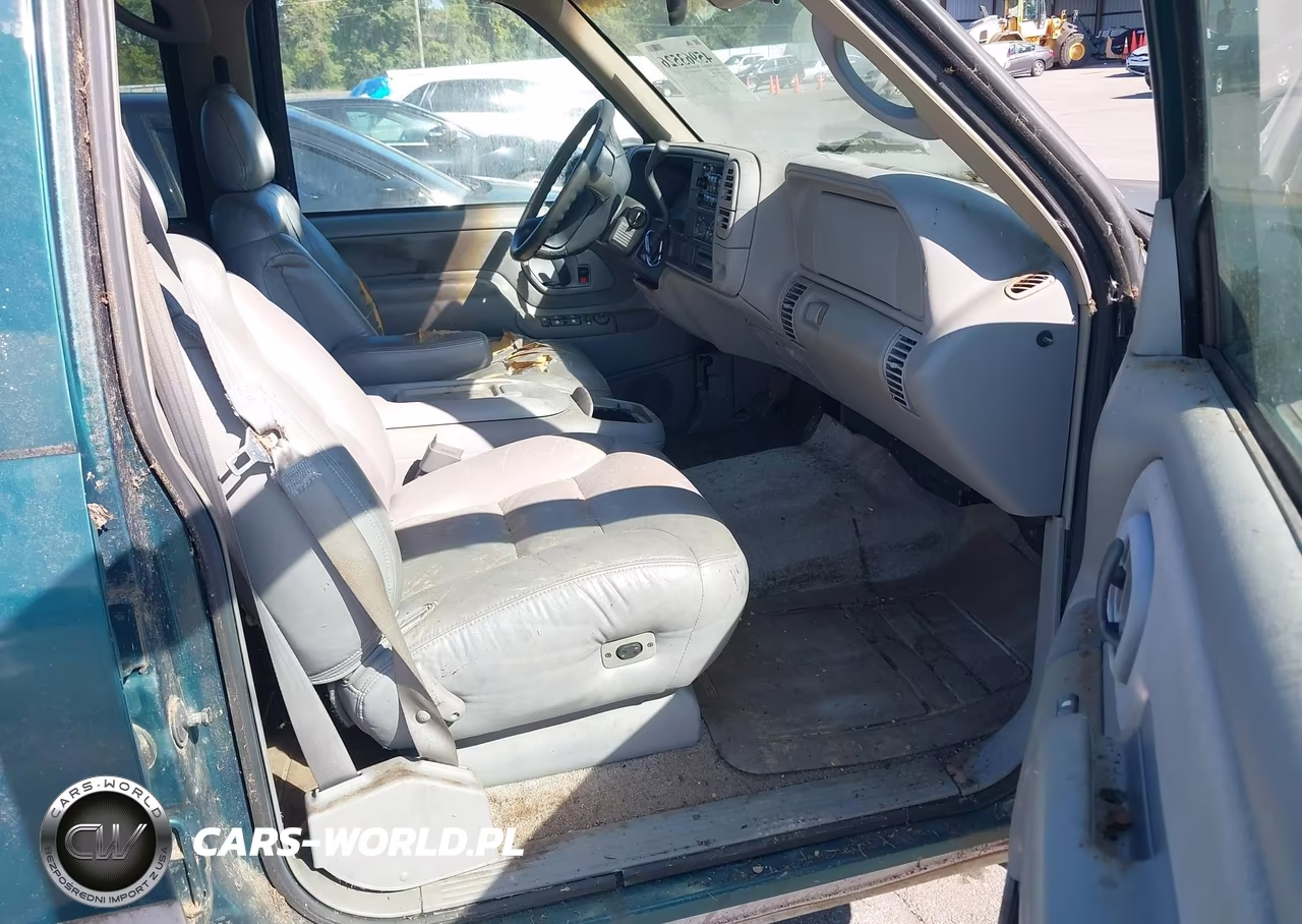 1997 Chevrolet Suburban 1500 VIN:1GNEC16R0VJ430838 - 5