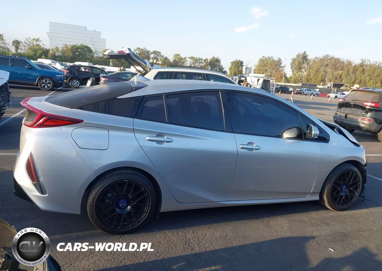 2019 Toyota Prius Prime Premium VIN:JTDKARFP9K3110075 - 16