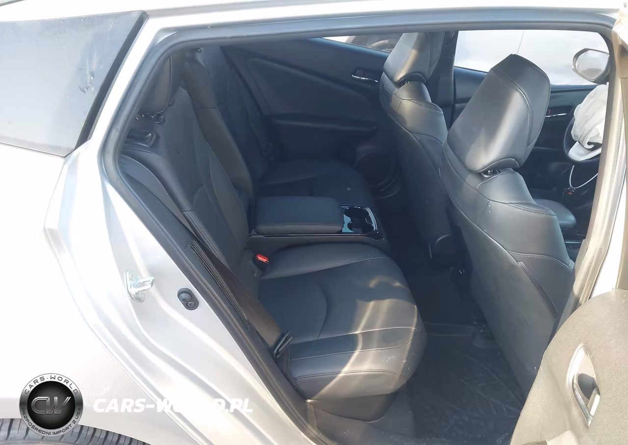 2019 Toyota Prius Prime Premium VIN:JTDKARFP9K3110075 - 8