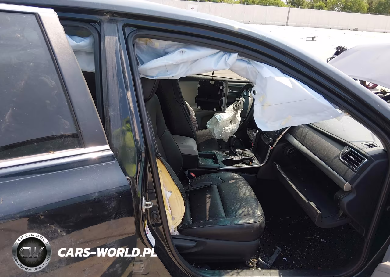 2015 Toyota Camry Se VIN:4T1BF1FK7FU066984 - 5